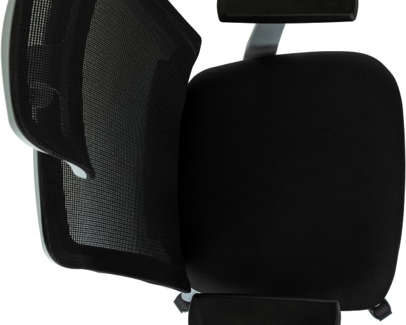 Кресло руководителя Бюрократ MC-G611NL-H черный Elastic-102 с подголов. крестов.4-луч. пластик пластик серый